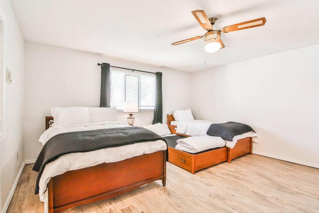 Hot Tub, Privacy, Sleeps 11 & Tons Of Space! Lubbock Ngoại thất bức ảnh