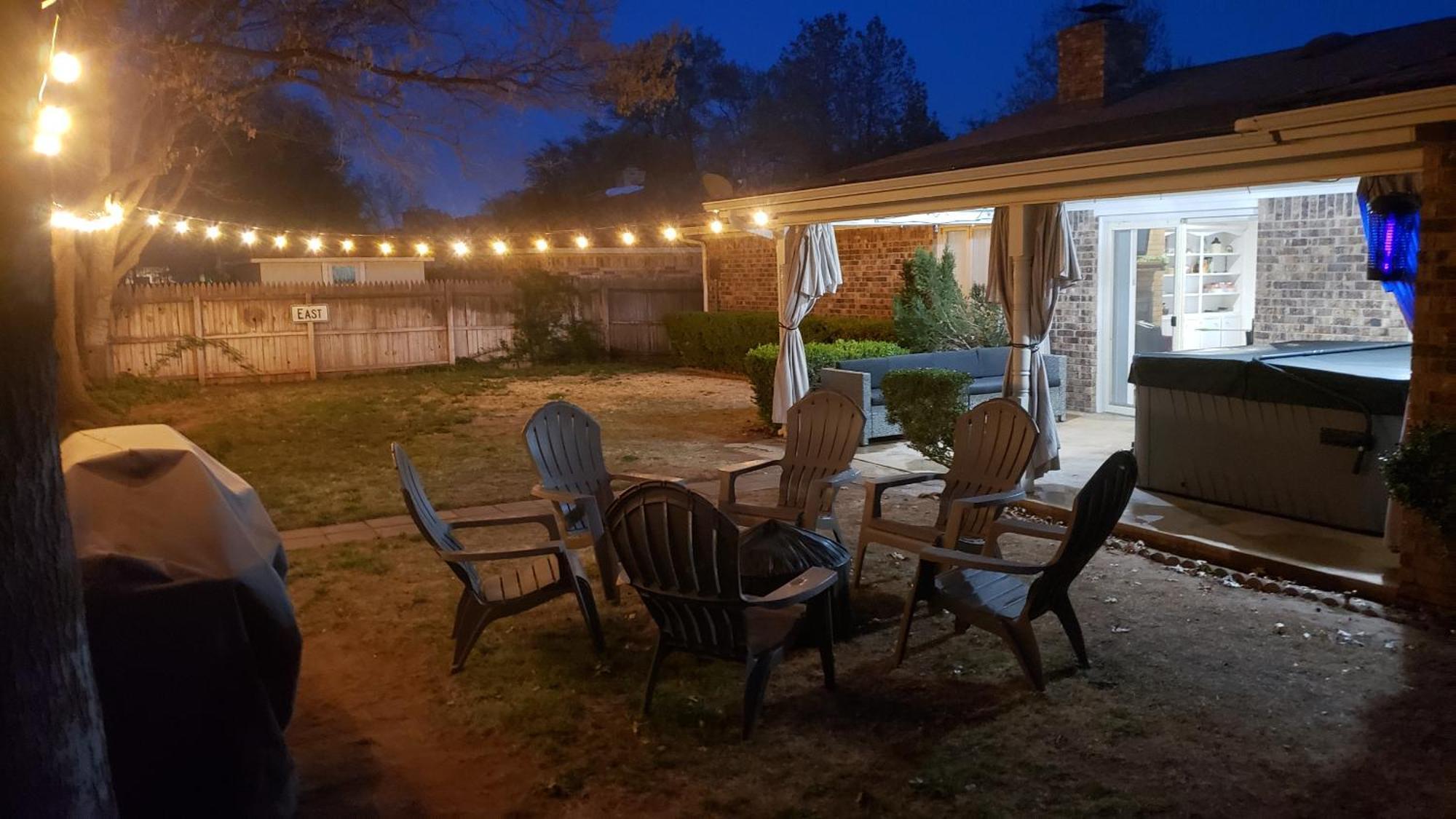 Hot Tub, Privacy, Sleeps 11 & Tons Of Space! Lubbock Ngoại thất bức ảnh